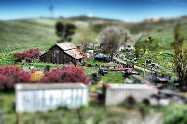 Tiny_Abandoned_Farm
